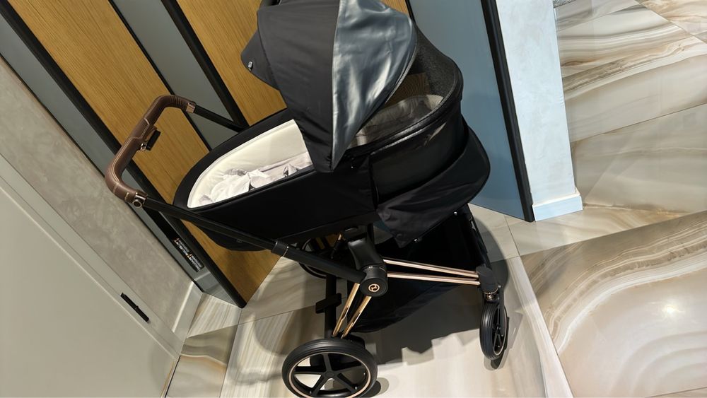 Електрическа количка Cybex e-priam + столче с база