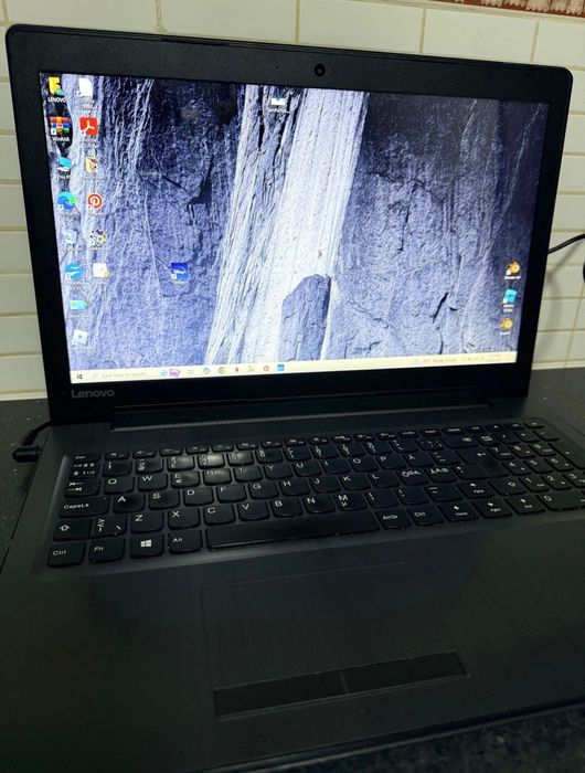 Leptop Lenovo i3 8GB ram