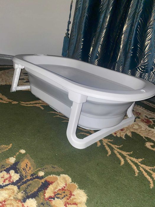 Chaqaloq cho'miltirish uchun yig'iladigan tog'ora