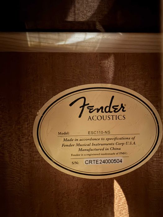 Акустична китара Fender ESC110-NS (почти нова)