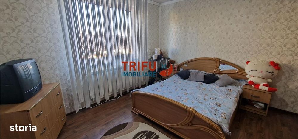 Casa de vanzare 5 camere zona Barabant