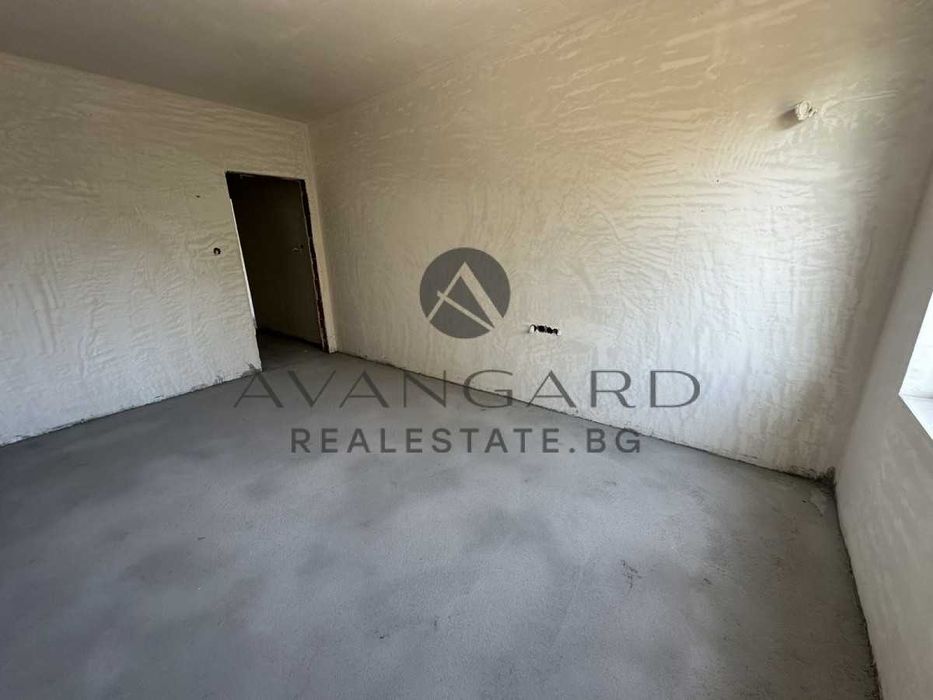 Продава се Двустаен апартамент в Пловдив, Тракия - 75 кв.м за 1091 €/кв.м - Снимка #2