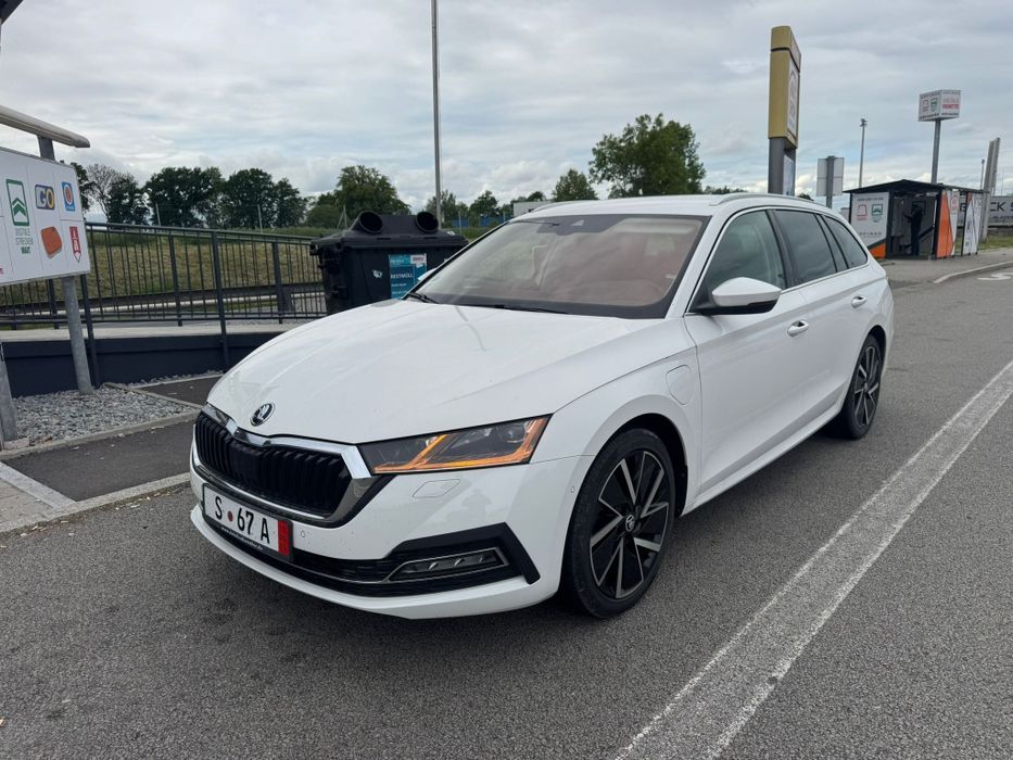 Skoda Octavia IV,E-Hybrid,Webasto,Matrix,Piele perforata,Camera