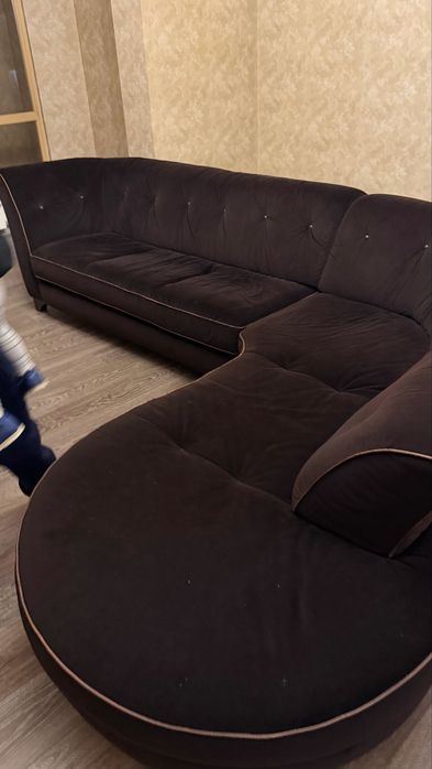 Большой диван продам срочно