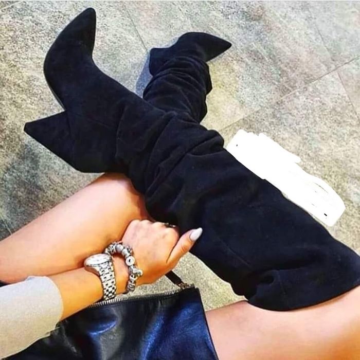 Vând cizme piele damă - model Muschetar. Măr. 39.