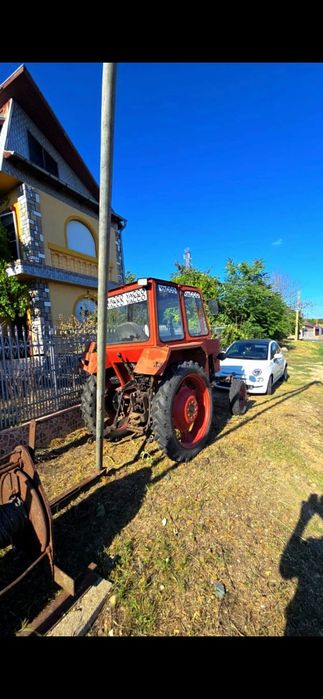 Vând tractor Leuț U445L