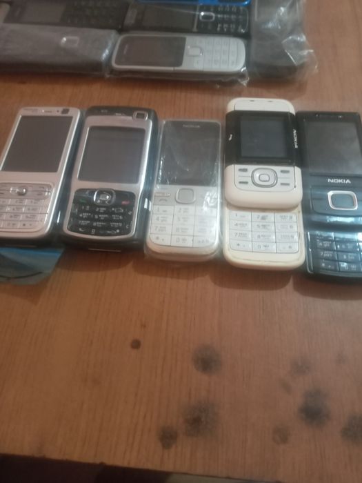 Продаю телефоны нокия орегенал