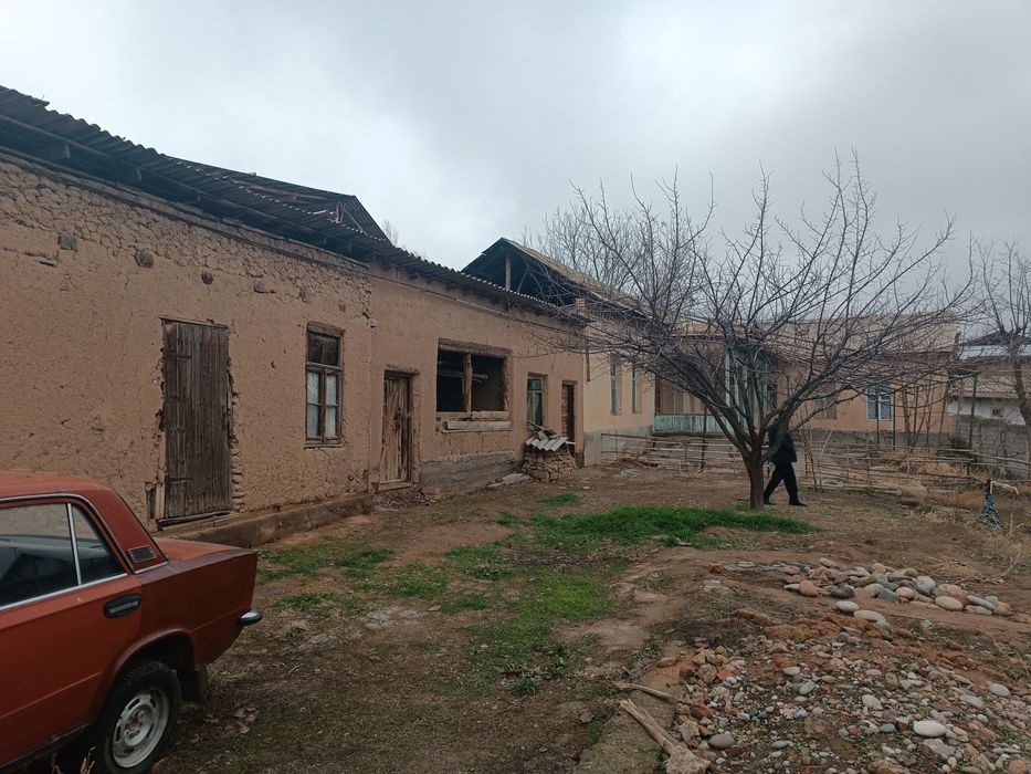 Qibrayda Hovli  tez sotiladi