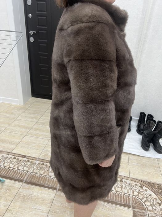 Продам женскую шубу