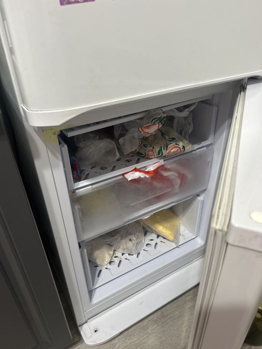 Продам холодильник