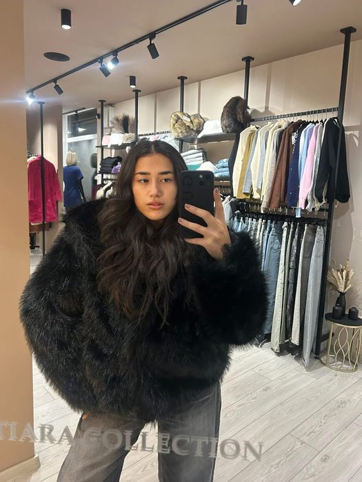 Черно палто косъм