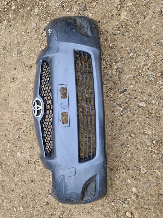 Bara fata Toyota Yaris 2009 facelift