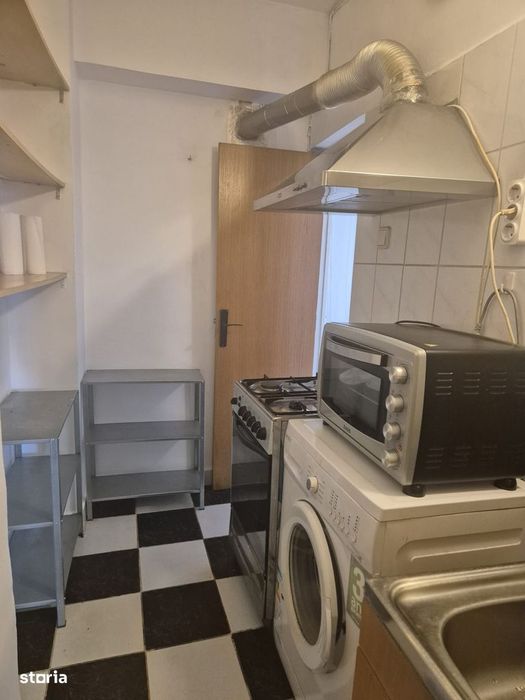 Apartament 3 camere zona Calea Calarasilor
