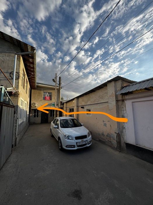 Quruvchi va Ishlab chiqarish uchun 12 sotix 22/30 m 2 taraflama ko'cha