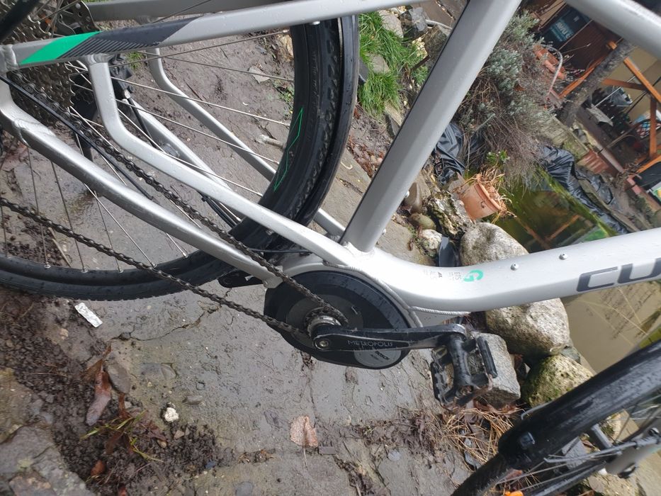 Bicicleta electrica Cube