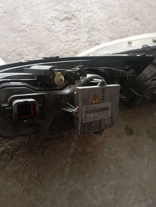 Фарове за Форд Мондео мк3