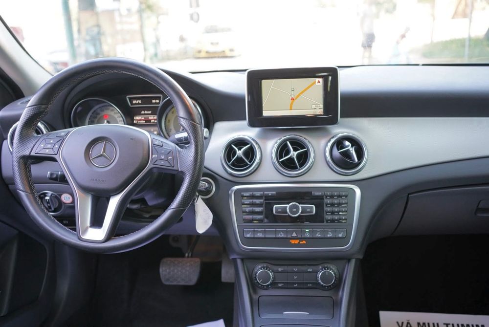 Mercedes GLA 250 2.0i 210 cp 4-Matic Automata 7G-Tronic Euro6 Fara Accidente Garanție KmReali