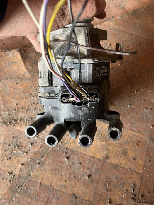 Трамблер на митсубиси