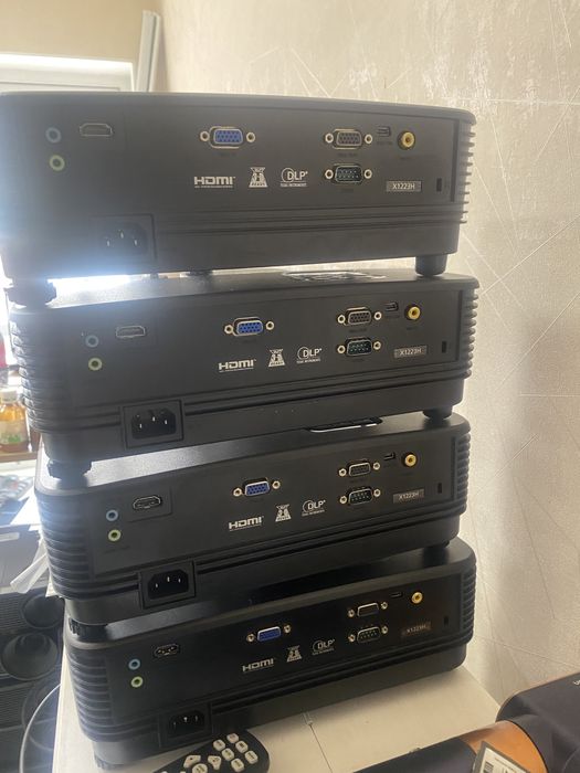 Продам проектор Acer