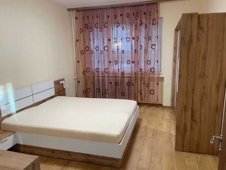 Тристаен апартамент под наем в кв. Редута - снимка 1