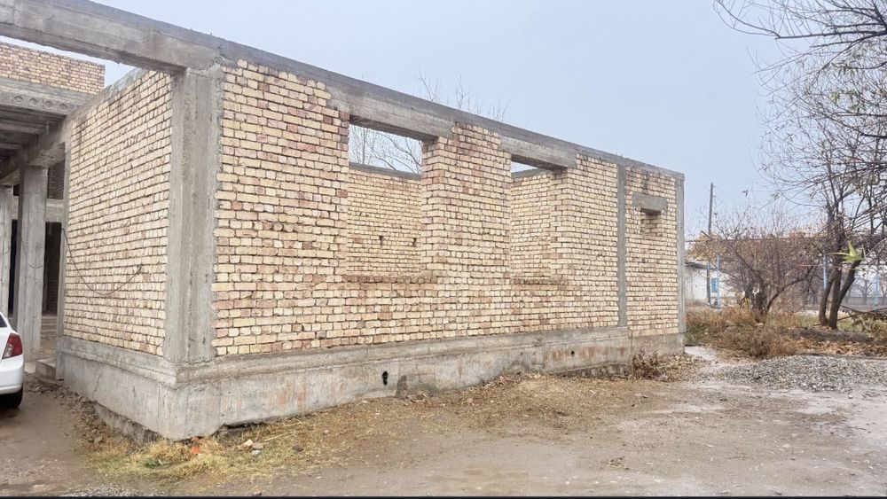 Qurilishi tugamagan Uy sotiladi