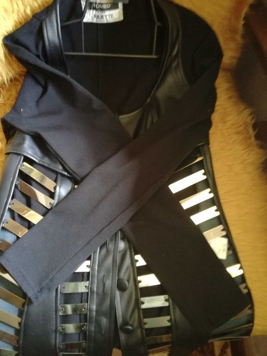 Връхна дреха тип жилетка