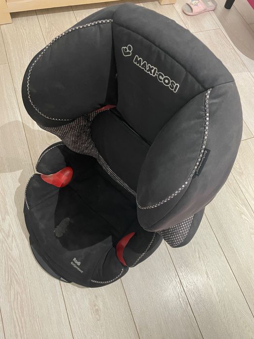 Автокресло Maxi cosi