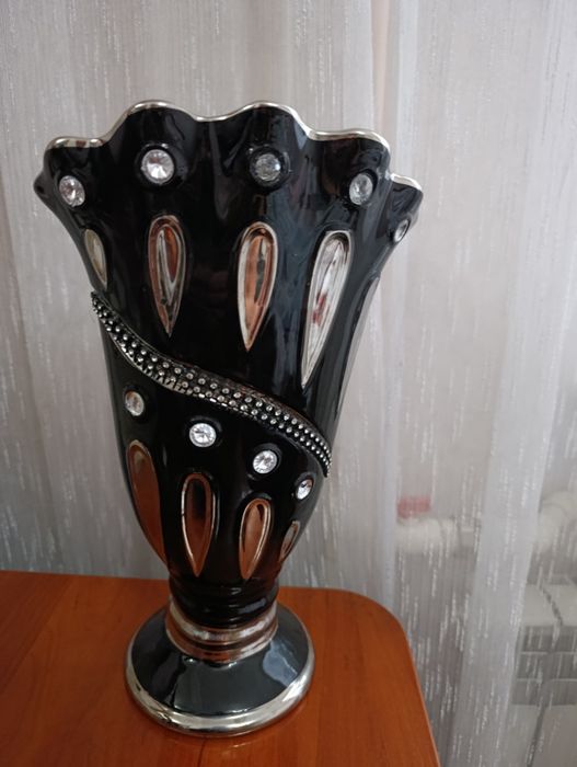 Продаю вазу стеклянную б/у