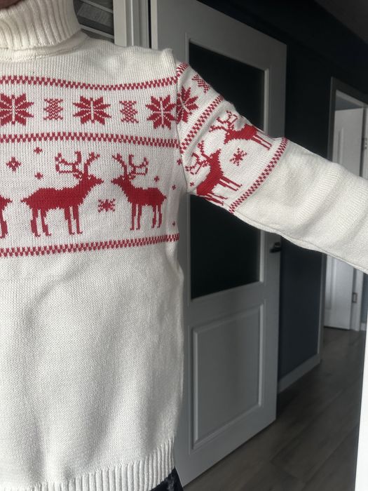 Свитер новогодний