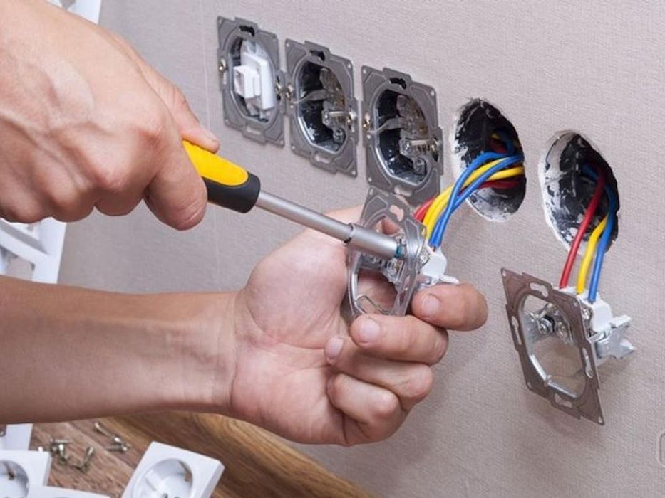 Услуги электрика гарантии