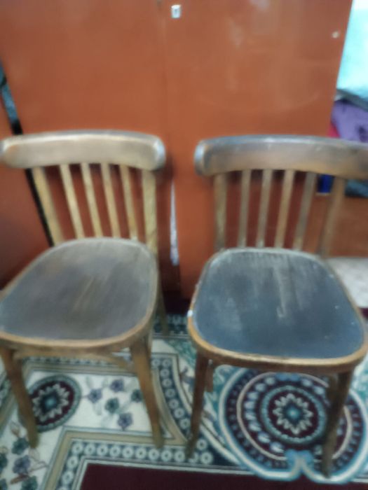 Сундук стол и стулья