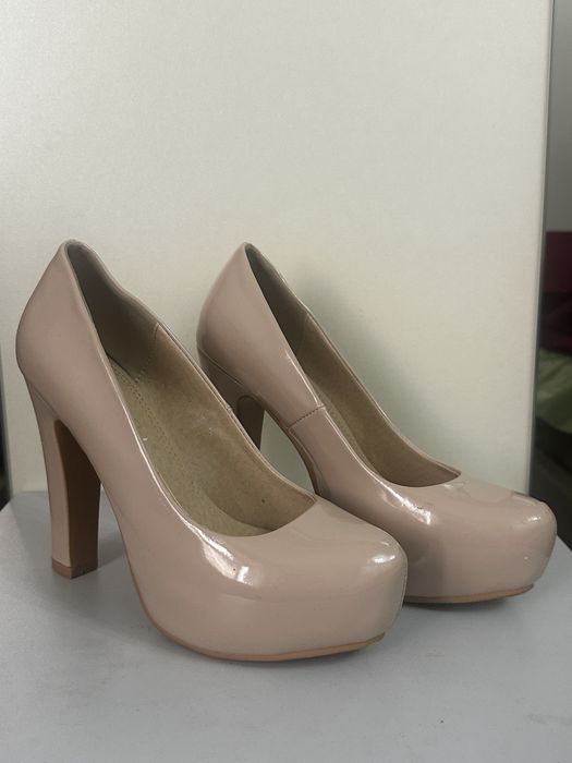 сифати яхши 1 марта кийилган каробкалари бор