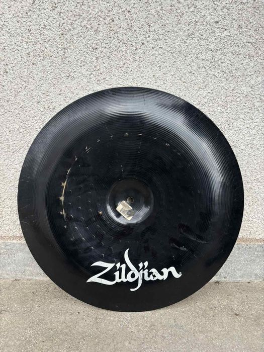 Чинели ZILDJIAN pitch black china 18"