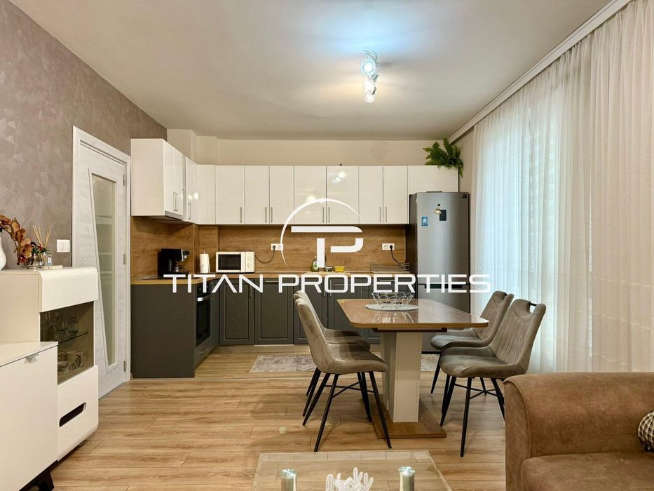 Дава се под наем Тристаен апартамент в Пловдив, Център - 110 кв.м за 714 € - Снимка #4