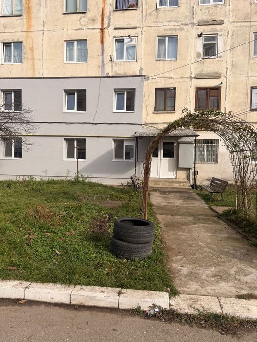 De vânzare apartament 2 camere Săvinești Neamț