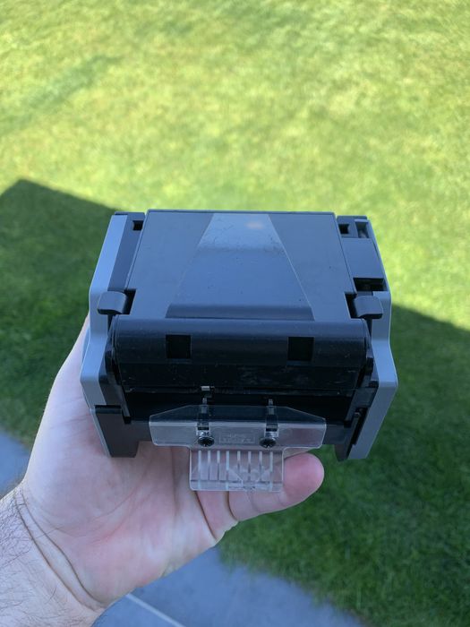 Acceptor bancnote L83