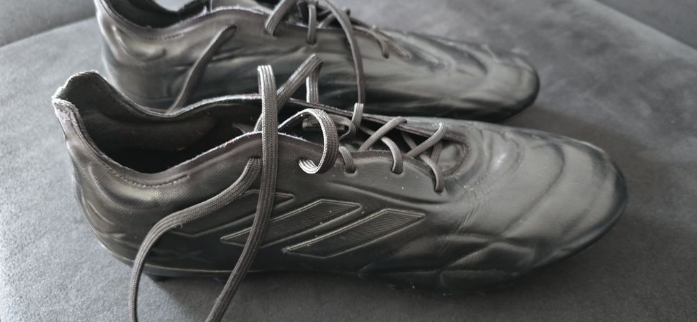 Футболни обувки висок клас - Нови