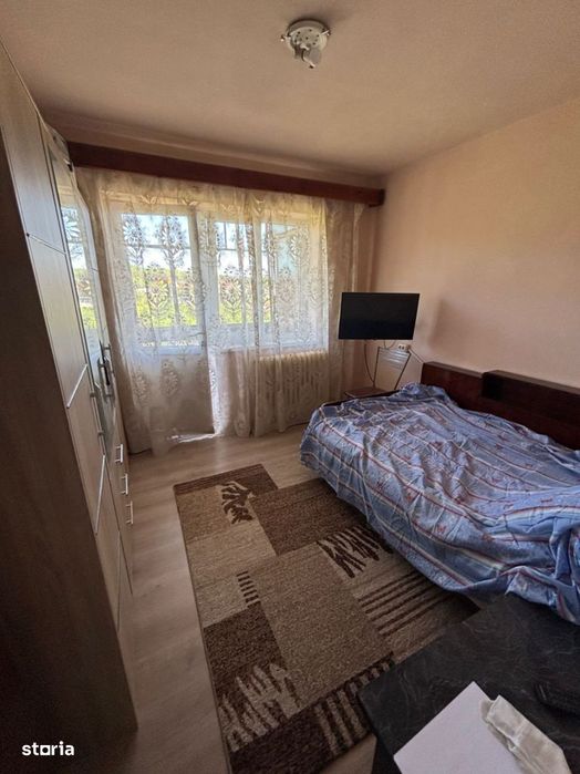 Apartament cu 4 camere de vanzare in Cugir