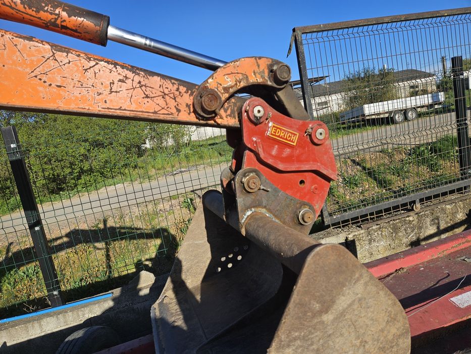 Vând miniexcavator Fiathitachi