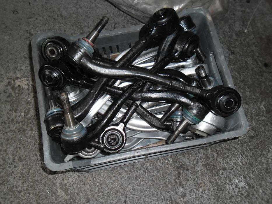 Носачи за автомобили ремонтира