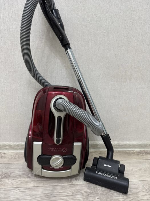 Пылесос рабочий с водным контейнером