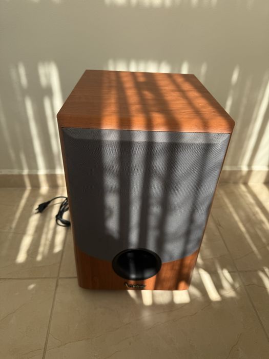 Infinity Junior Sub Активен Subwoofer