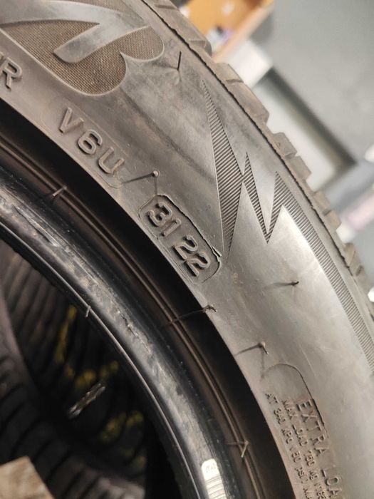 2бр.зимни гуми 225/50/17 Bridgestone