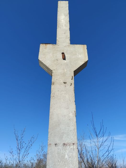 Коллоны железнодорожный!