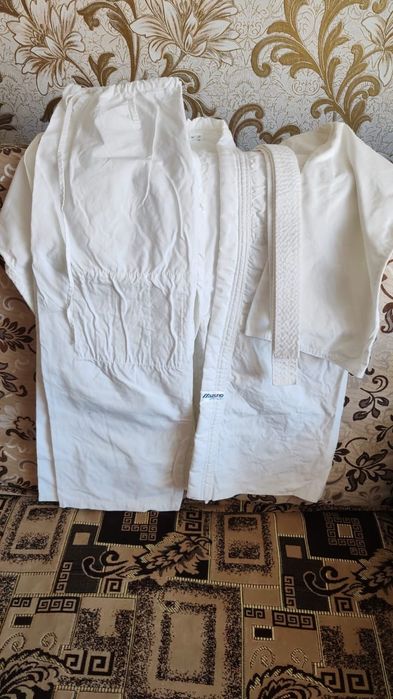 Продам кимоно для карате