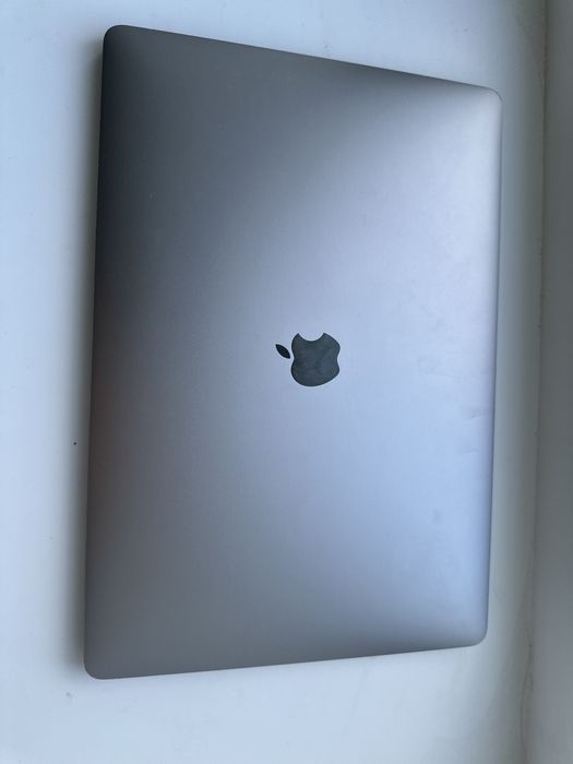 MacBook Pro intel core i9 2019