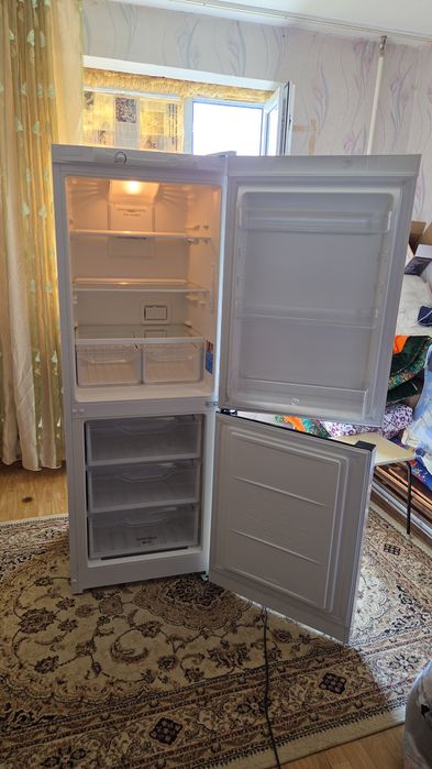 Продам срочно холодильник