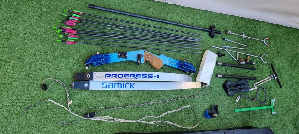 Set arc profesional tir, cu sageti si accesorii