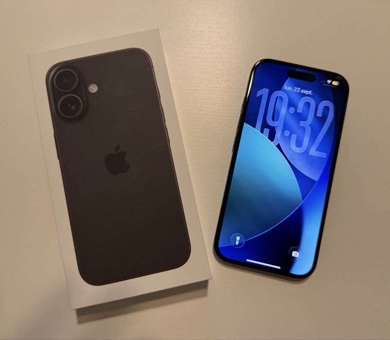 iPhone 16 negru, 128gb, baterie 100%