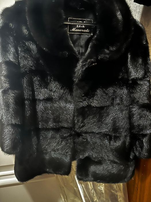 Шуба норкавая продам срочна